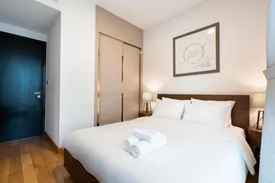 Appartamento con due camere da letto e balcone — D1Mension x Zenity - Saigon Luxe Residences - Pool x Gym in Centre